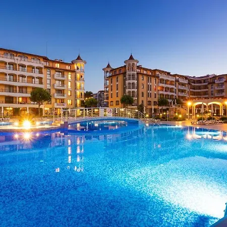 Bella - 3 Pools, 2 Bedrooms&2 Bathrooms Appartamento Sunny Beach
