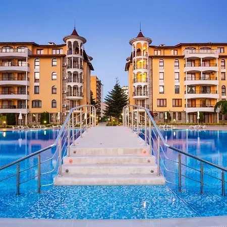 Apartment Bella - 3 Pools, 2 Bedrooms & 2 Bathrooms *