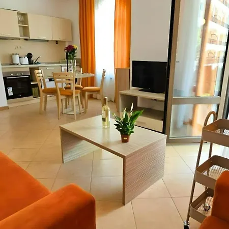 Bella - 3 Pools, 2 Bedrooms&2 Bathrooms *