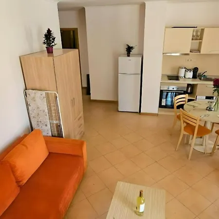 Bella - 3 Pools, 2 Bedrooms&2 Bathrooms Appartamento Sunny Beach
