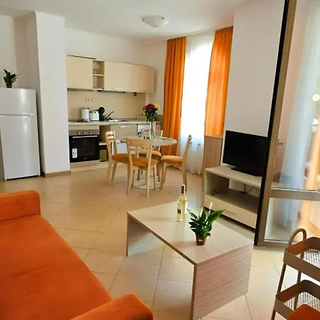 Apartment Bella - 3 Pools, 2 Bedrooms & 2 Bathrooms *