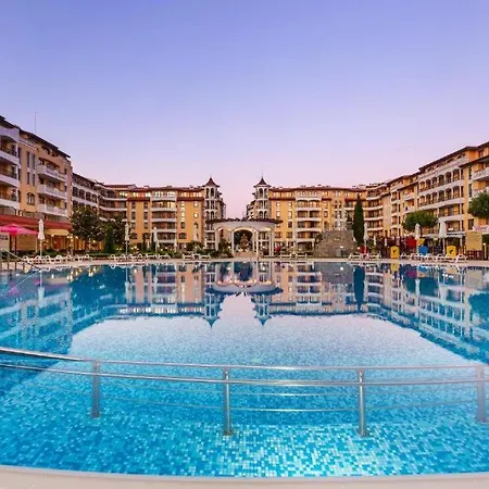 Bella - 3 Pools, 2 Bedrooms & 2 Bathrooms Apartment